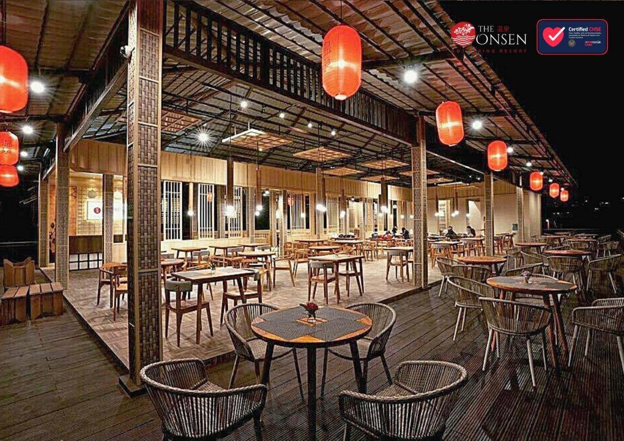 The Onsen Hot Spring Resort Batu  Extérieur photo