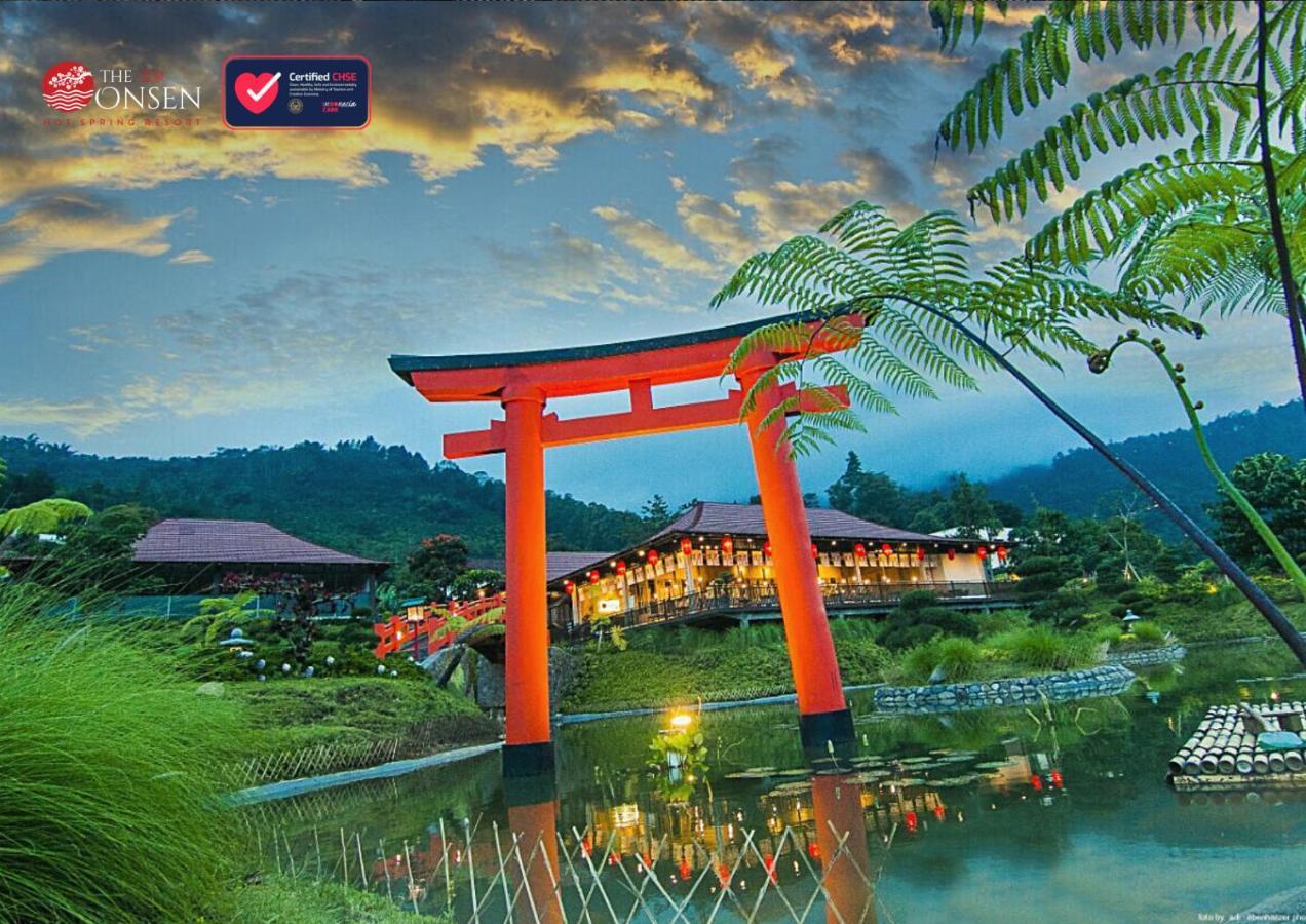 The Onsen Hot Spring Resort Batu  Extérieur photo