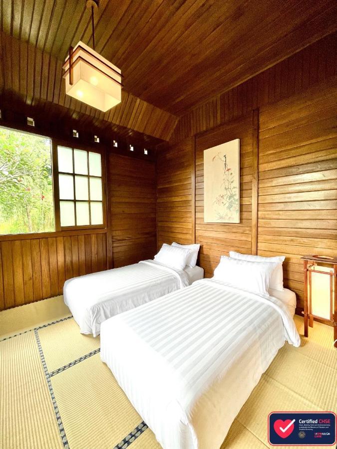 The Onsen Hot Spring Resort Batu  Extérieur photo
