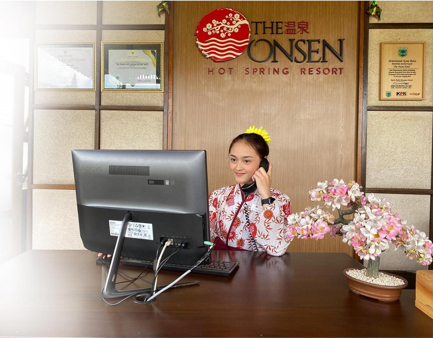 The Onsen Hot Spring Resort Batu  Extérieur photo